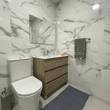 아파트 Apartamento En El Casco Urbano De 오그로브